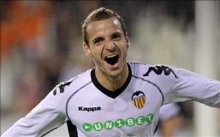 El Madrid y el Valencia adelantan al Barça
