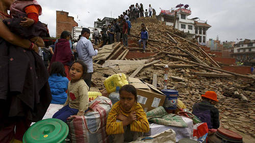 Casi un millón de niños necesitan ayuda humanitaria urgente en Nepal