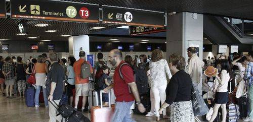 Los servicios mínimos de los controladores serán muy elevados