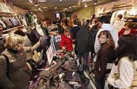Las rebajas apenas llegan a la ropa interior