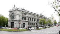 Las elecciones y el consumo familiar tiran de la economía española