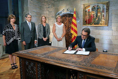 Unió insiste en la idea de 'España nos roba'