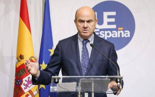 La Comisión Europea pide más ajustes a España