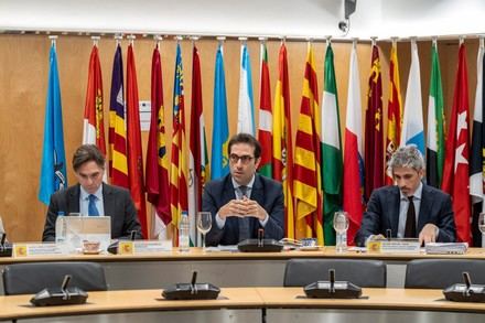 El ministro de Economía se reúne con CCAA para abordar aranceles de EE.UU