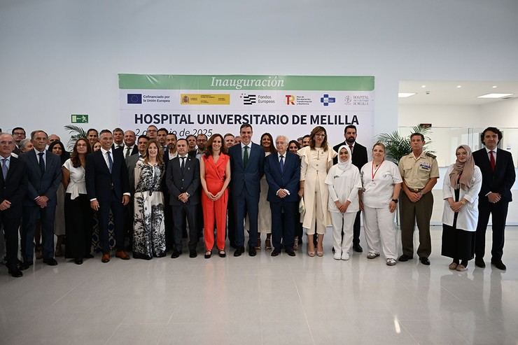 Pedro Sánchez celebra siete años al frente del Gobierno en pleno revuelo mediático