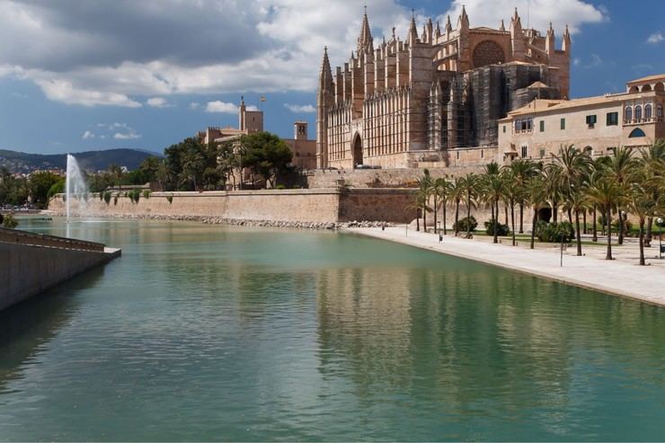 Un 7% más: El gasto de turistas internacionales en España alcanza los 118.612 millones de euros hasta octubre