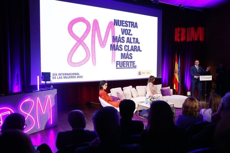 Sánchez reafirma el compromiso del Gobierno con la lucha feminista en el Día Internacional de las Mujeres