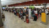 España realiza más operaciones y recibe más pasajeros que en 2015