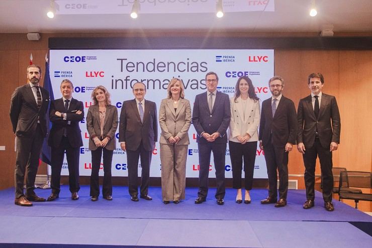 Pilar Alegría advierte sobre el impacto de la desinformación en la democracia