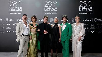 'Vírgenes' de RTVE transporta al Torremolinos de los años 60 en el Festival de Málaga