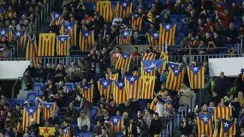 Las peleas por las banderas vuelven a entrar en el fútbol
