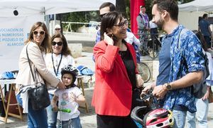 Las familias disfrutaron de la jornada “Pozuelo de Ruedas” con bicis, patines y skate