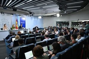 El Gobierno mejora la supervisión del sistema eléctrico y endurece aunque aprueba la opa de BBVA sobre Sabadell