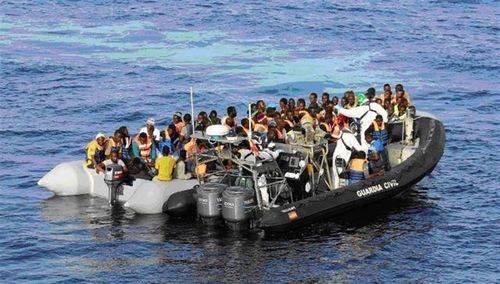 La Guardia Civil rescata 276 inmigrantes en aguas italianas