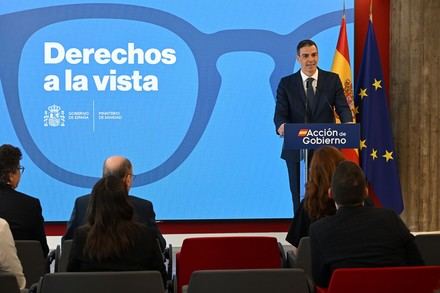 Sánchez presenta ayudas de 100 euros para gafas y lentillas a menores de 16 años