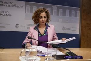 España reduce su déficit público al 2,8% del PIB en 2024, superando metas europeas