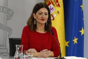 Sira Rego propone ayuda universal para combatir la pobreza infantil y mejorar la salud mental
