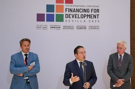 España da un golpe sobre la mesa: Aumenta su apoyo financiero contra el sida, la malaria y la tuberculosis