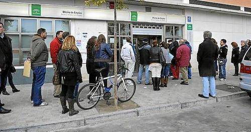 El paro sube en más de 82.000 personas en octubre