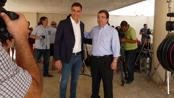 A Sánchez se le complican las cosas
