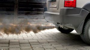 Madrid sancionará aparcar coches contaminantes