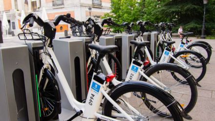 Pozuelo estudia la implantación de un sistema de alquiler de bicicletas eléctricas en la ciudad