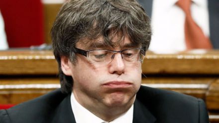 Puigdemont, entre lo grotesco y lo patético