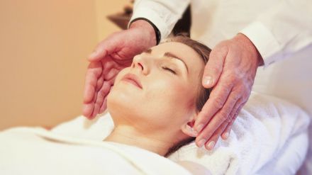 Intervenidos doce aparatos de medicina estética falsos en centros de belleza de once provincias