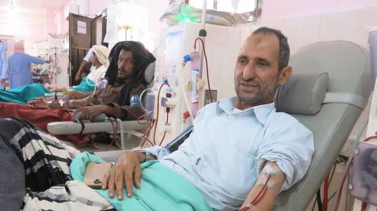 Un costo oculto de la guerra: miles de pacientes de diálisis renal corren riesgo de muerte