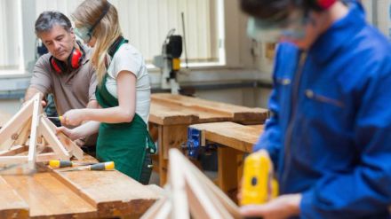 Educación de Castilla y León se propone aumentar la matrícula de alumnas en los ciclos de Formación Profesional tradicionalmente masculinos