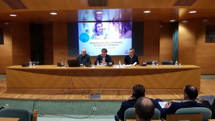 Colomer aboga por dotar de mayor visibilidad las buenas prácticas en el turismo y considera 'la comunicación' clave para lograrlo