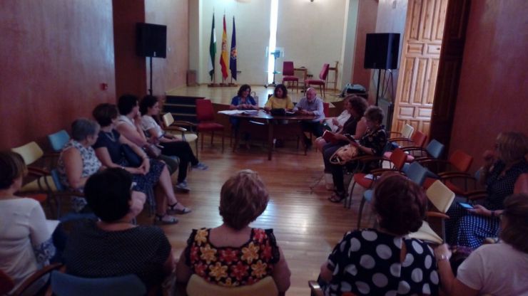 El Ayuntamiento de Jaén invita a las asociaciones de vecinos a realizar actividades que fomenten la igualdad
