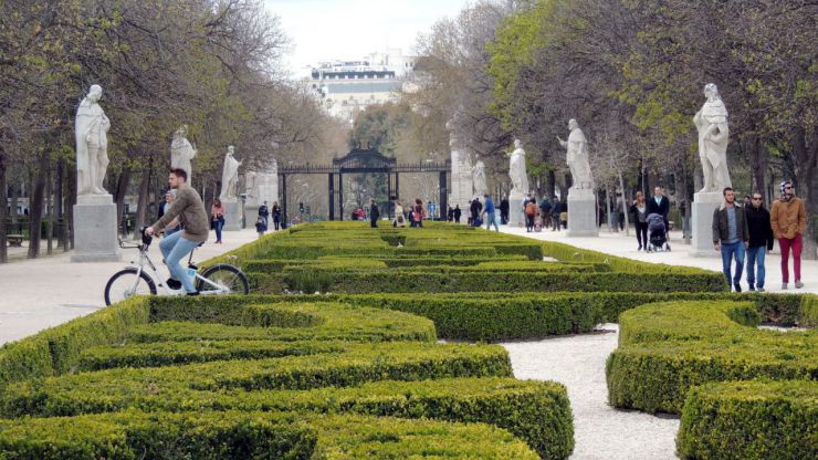 Detenido por grabar vídeos íntimos a mujeres en el madrileño Parque del Retiro