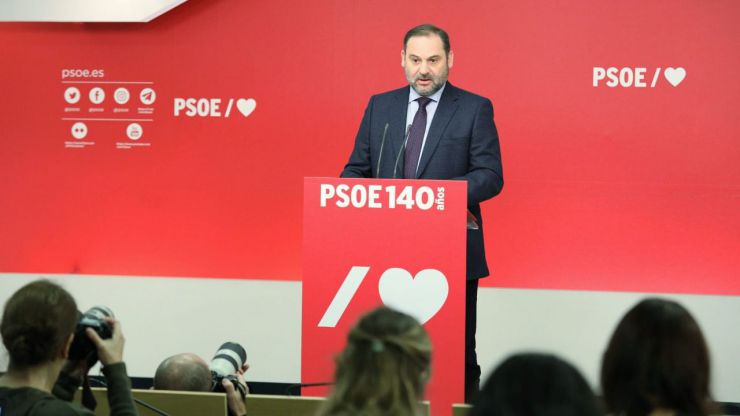 Ábalos: 'La crítica es legítima, pero cuestionar la legitimidad del parlamento no debería serlo'