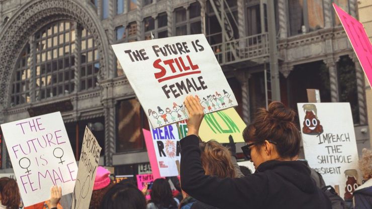 La mujer domina el mundo de la política… el resto también