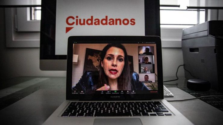Arrimadas insta a Sánchez a que 'impulse un Pacto de Reconstrucción Nacional'