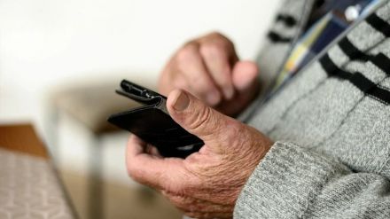 El Covid-19 pone de manifiesto el desamparo digital de los mayores