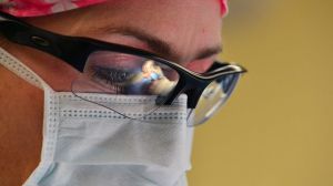 Covid-19: Casi 550.000 cirugías paralizadas en España y más de 28 millones en todo el mundo