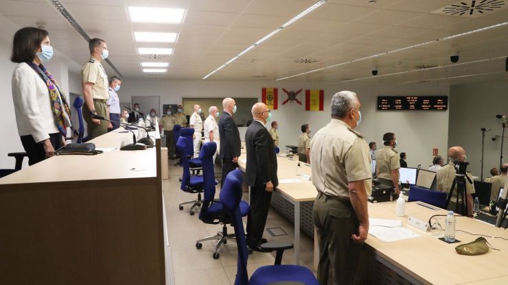 El Rey felicita a las Fuerzas Armadas: 'Somos un gran país que encara siempre de frente las dificultades'