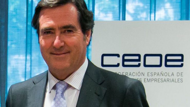 CEOE urge a extender los ERTE más allá de junio: 'Las empresas necesitan seguridad jurídica'