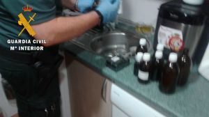 Detenida por vender un 'bebedizo' que supuestamente cura el Covid-19 y otras patologías