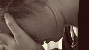 Abusó sexualmente y de forma reiterada de la hija de su pareja