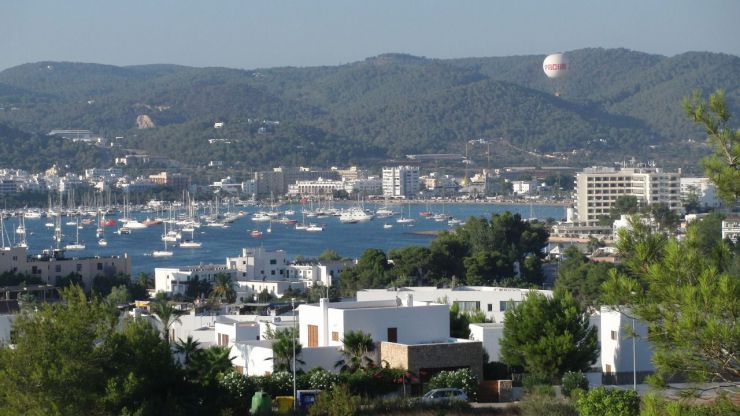 Encuentran el cuerpo sin vida de una joven de 23 años en un hotel de Ibiza