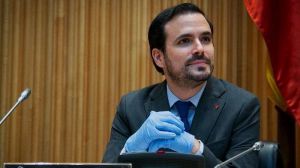 Garzón "convencido" de que las autonomías asumirán sus competencias "de forma efectiva"