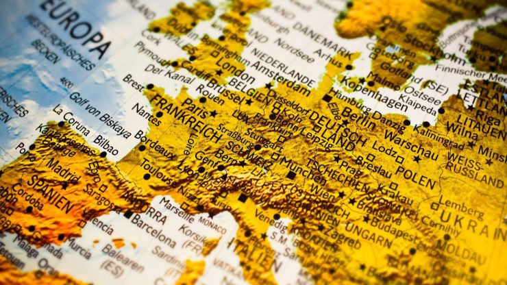 España mantiene la tasa de paro de junio pero ya es la más alta de Europa