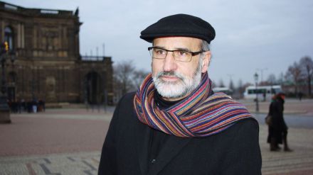 A Fernando Aramburu también le parece 'un desacierto' el cartel de HBO de 'Patria'