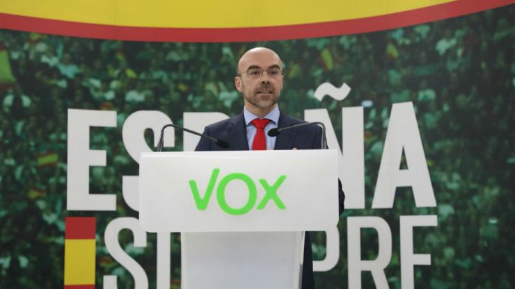 Vox denuncia la 'lotería' en la que se ha convertido la 'vuelta al cole'
