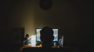 Cuatro falsos sicarios extorsionan a usuarios de una web de contactos eróticos