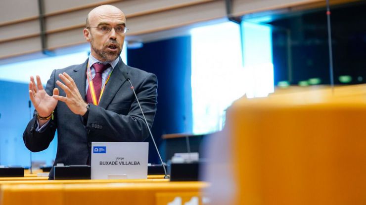 Buxadé pide a la UE 'bajar a la tierra' en el debate sobre el blanqueo de capitales
