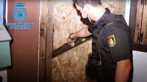 Así no: Tienda de día y sala ilegal de fiestas de noche sin medidas sanitarias